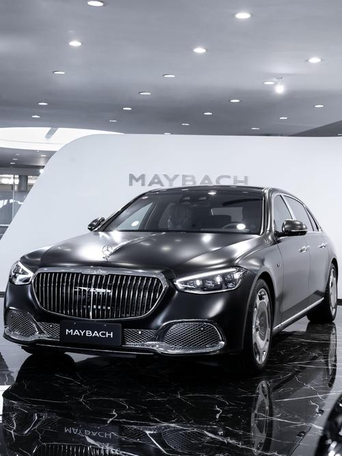 成都136岚图汽车的售后服务让用户无忧出行，迈巴赫未来的豪华车趋势